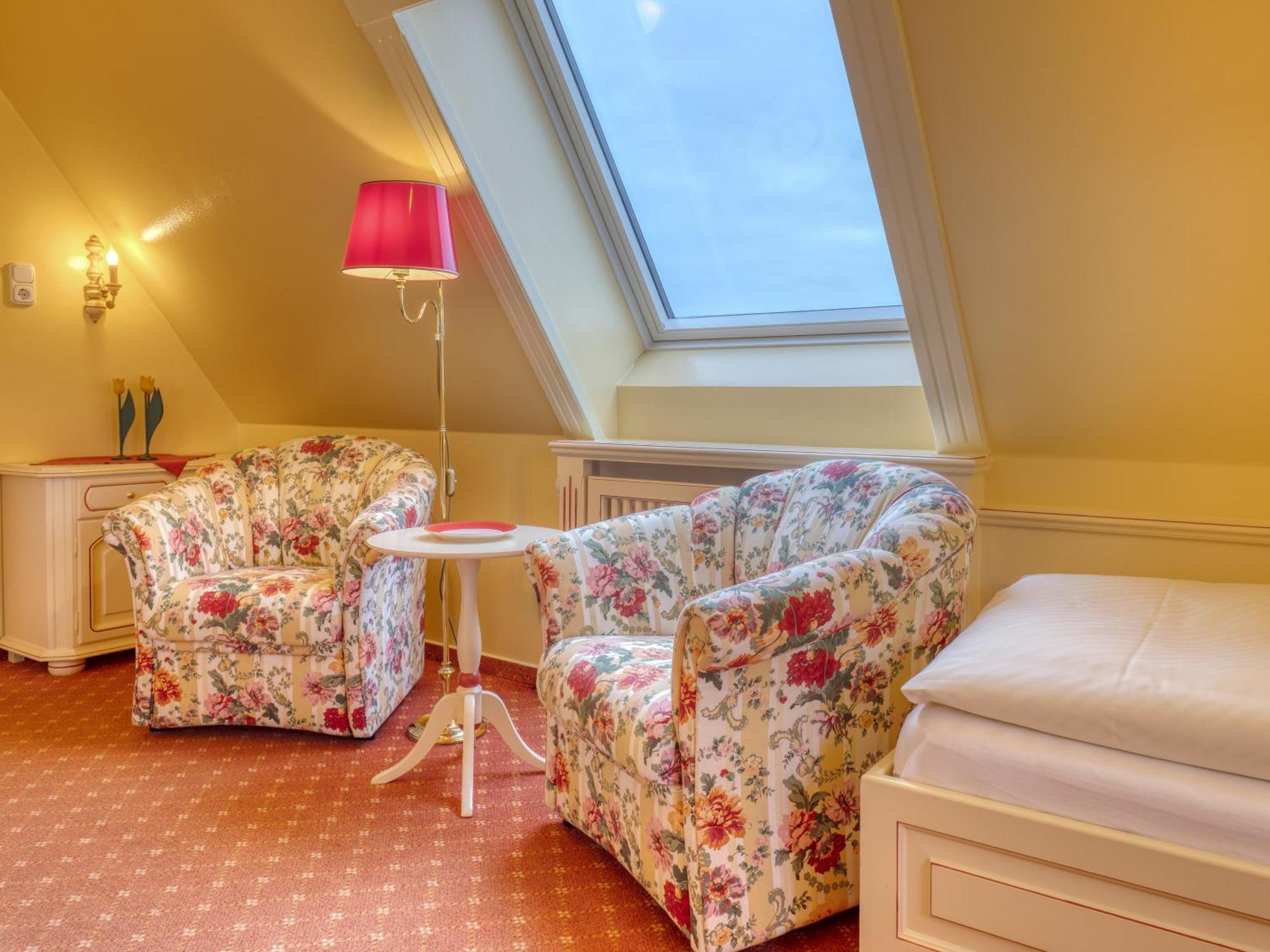 Hotel Wiesbaden Wenningstedt-Braderup Dış mekan fotoğraf