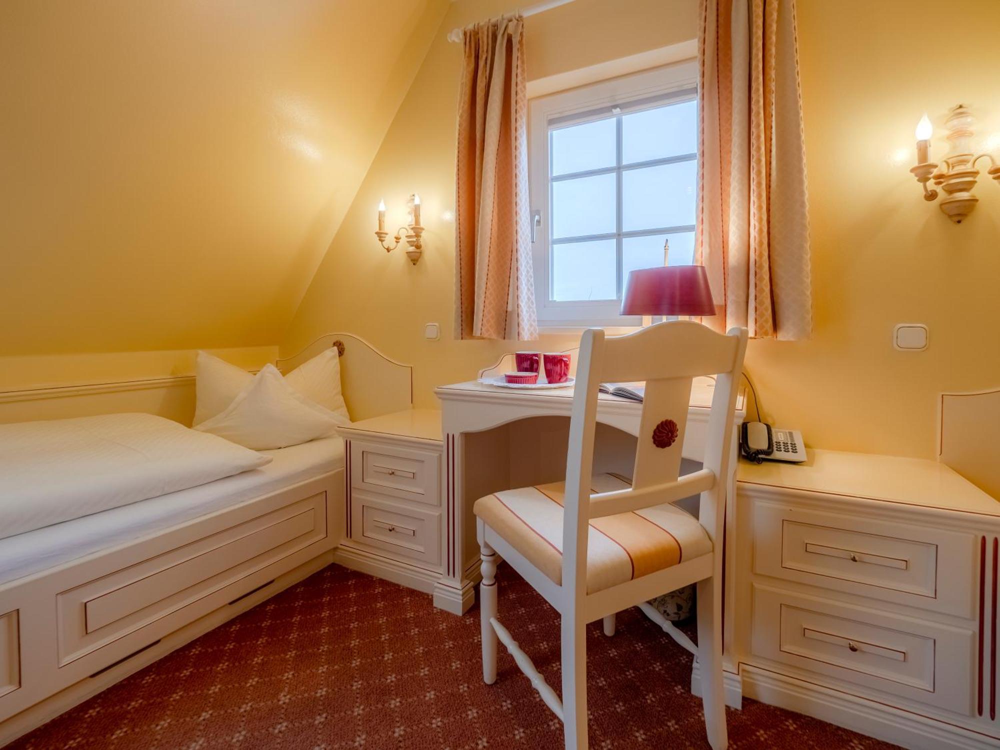 Hotel Wiesbaden Wenningstedt-Braderup Dış mekan fotoğraf