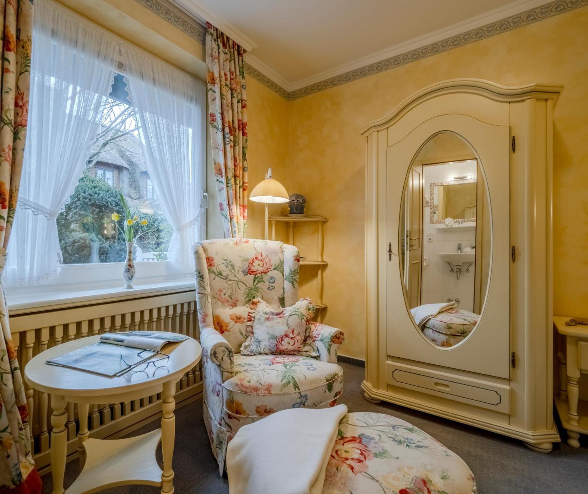 Hotel Wiesbaden Wenningstedt-Braderup Dış mekan fotoğraf