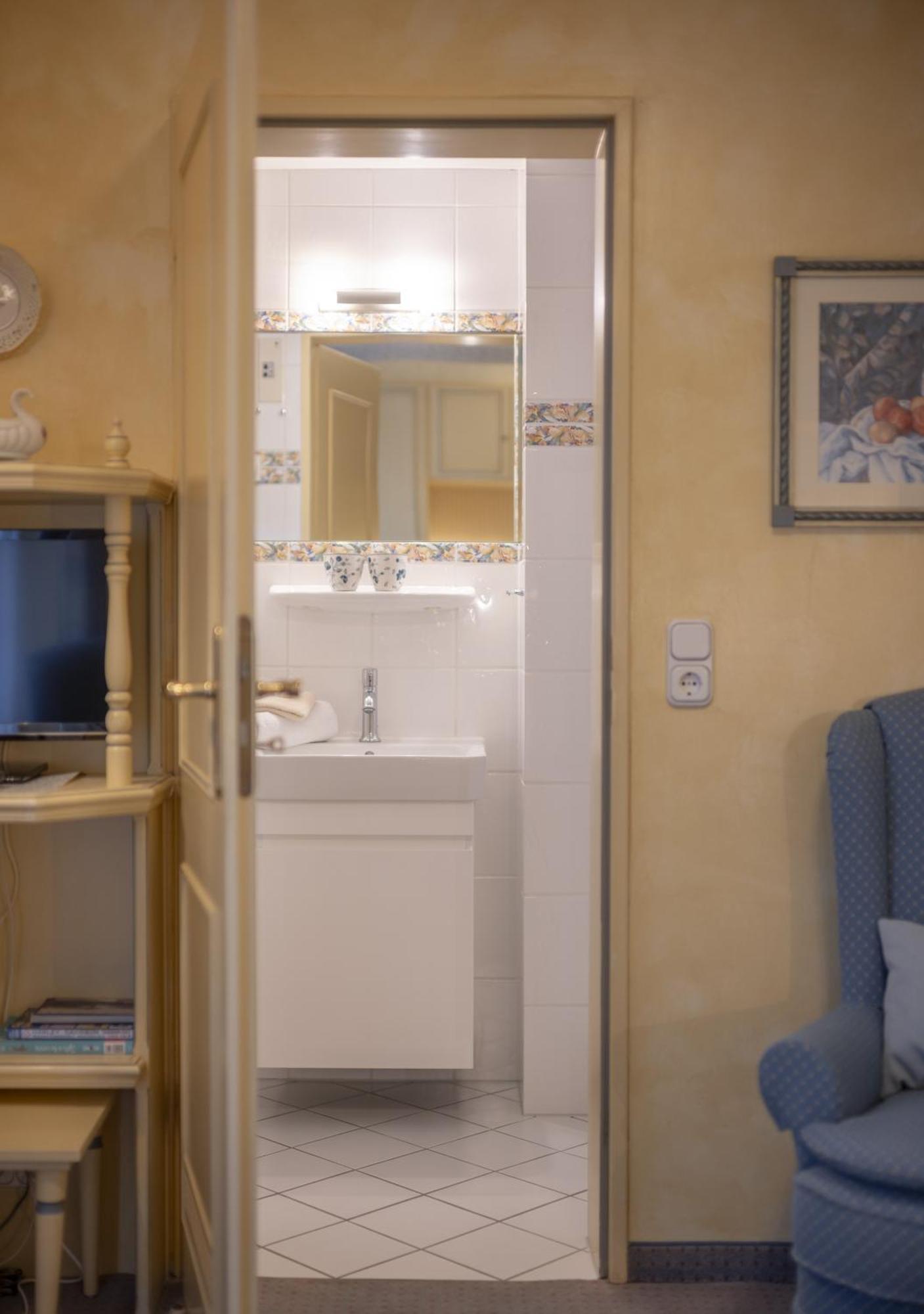 Hotel Wiesbaden Wenningstedt-Braderup Dış mekan fotoğraf