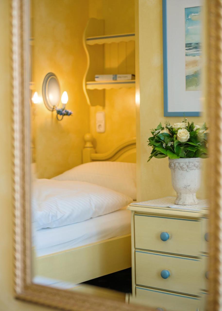 Hotel Wiesbaden Wenningstedt-Braderup Dış mekan fotoğraf